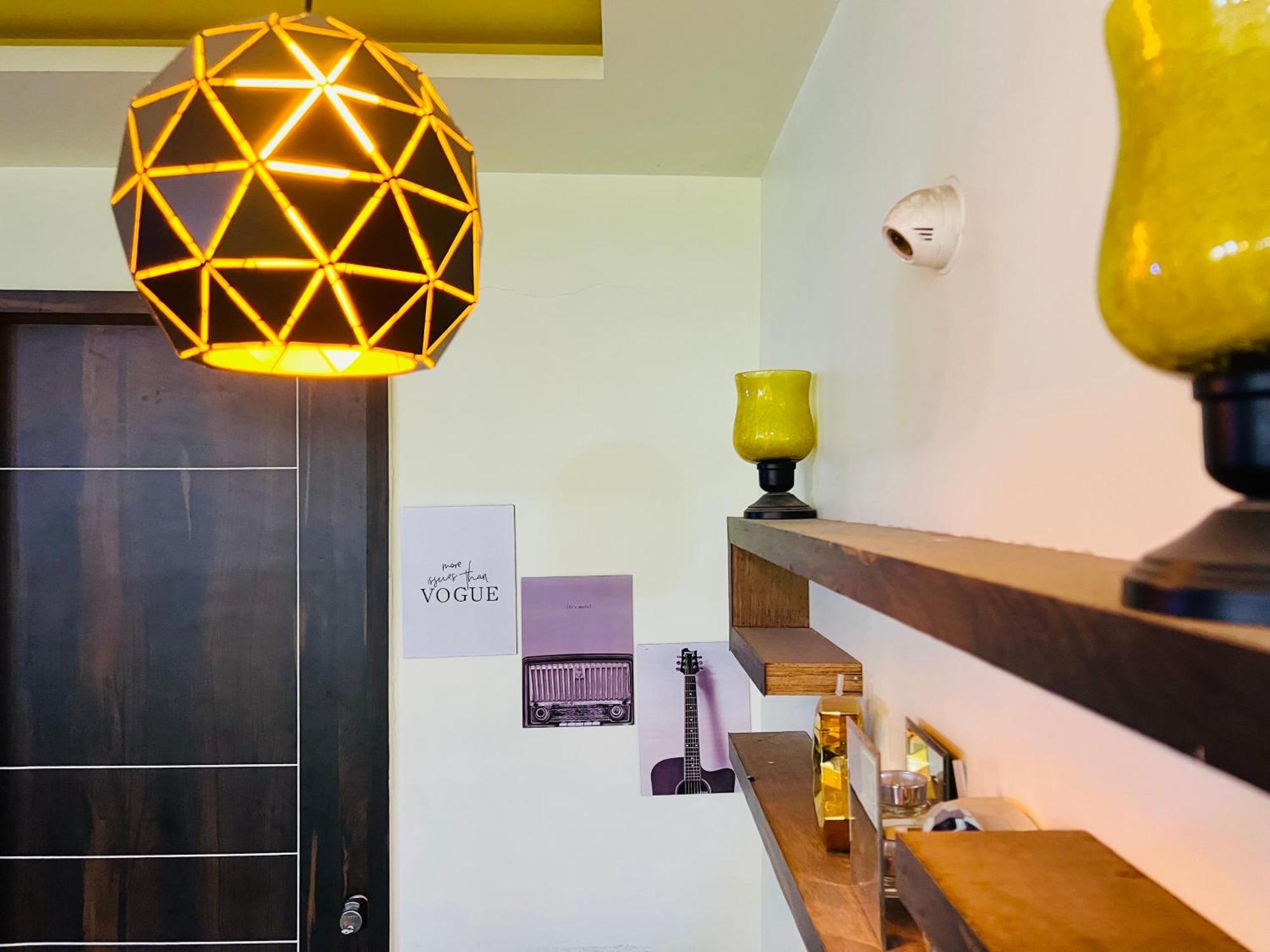 7 Seasons Palm Suite With Sky Orbit, Balcony, Swimming Pool, Wifi, Playground Rajkot Eksteriør bilde